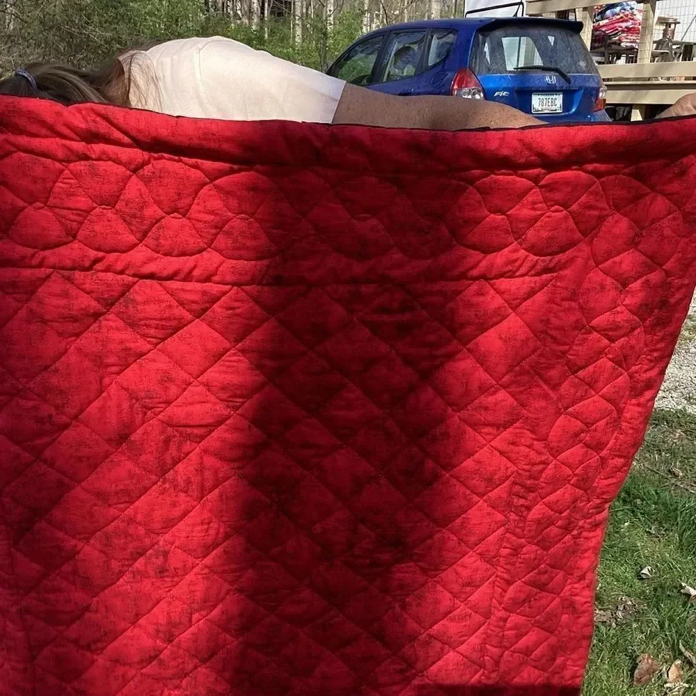NWT Sparkling Christmas Quilt with Four Borders